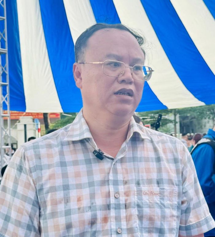 Giám đốc Phòng giao dịch Ngân hàng Chính sách xã hội - Đống Đa Nguyễn Hải Đăng chia sẻ. Ảnh: Mai Hoa