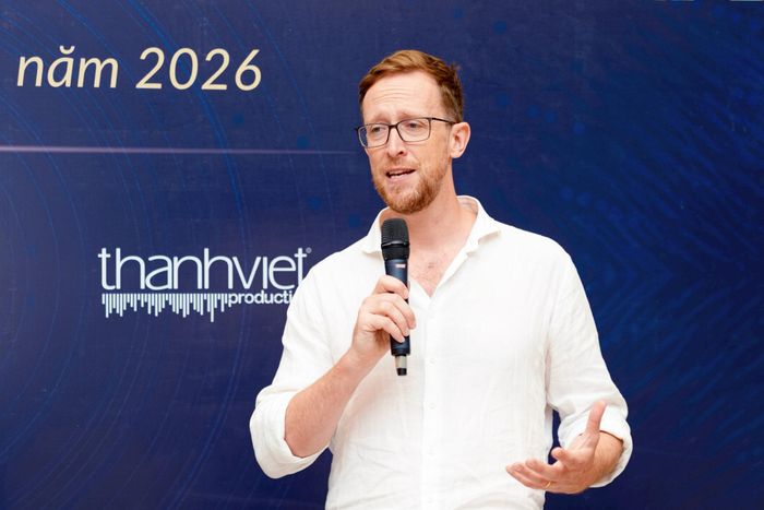 Giám đốc Dàn nhạc Giao hưởng London cho biết, việc đến Hà Nội biểu diễn là cơ hội lớn để góp phần đưa âm nhạc hàn lâm đến gần với công chúng Việt Nam. Ảnh: BTC