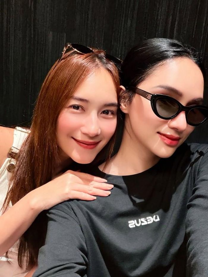 Hoa hậu Hương Giang đăng tải hình ảnh kèm dòng trạng thái: "Sẵn sàng cho Chung kết Miss Universe Vietnam 2026 tối nay".