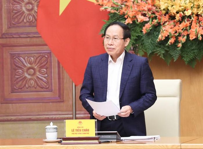 Phó Thủ tướng nhấn mạnh một số quan điểm của lãnh đạo Chính phủ đối với vấn đề xã hội hóa trong lĩnh vực GD&ĐT. Ảnh: chinhphu.vn/Thu Sa