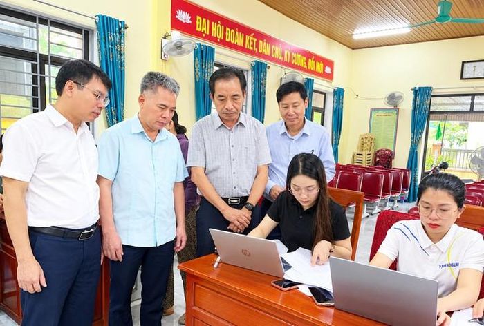 Toàn tỉnh Hà Tĩnh đã có hơn 809.000 người được khám sức khỏe, đạt trên 61% dân số. Ảnh: Nhật Thắng.