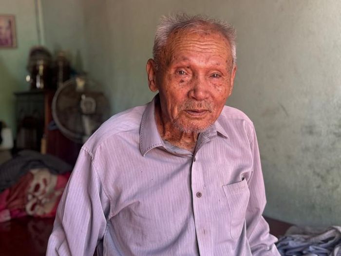 Cụ Đinh Văn Thảo. Ảnh: Bích Vân