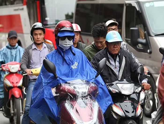 Không khí lạnh cường độ mạnh đang tràn về, Bắc bộ có mưa giông từ tối mai, nhiều nơi trời lạnh đột ngột