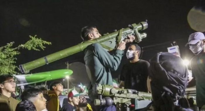 Khả năng khác là Nga phát triển biến thể nội địa dựa trên thiết kế nước ngoài. Việc bệ phóng trong đoạn video không có dấu hiệu nhận dạng nhà sản xuất càng khiến việc xác định nguồn gốc trở nên khó khăn.