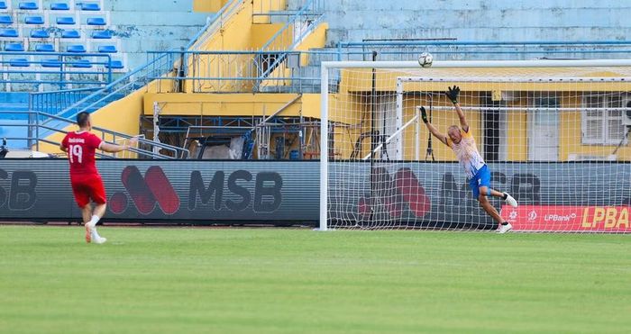 Sau tình huống sút penalty