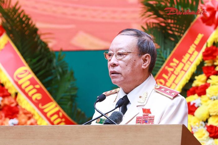 Thượng tướng Lê Quý Vương - nguyên Thứ trưởng Bộ Công an, Chủ tịch Hội Cựu Công an nhân dân Việt Nam phát biểu tại Đại hội. Ảnh: Quang Vinh.
