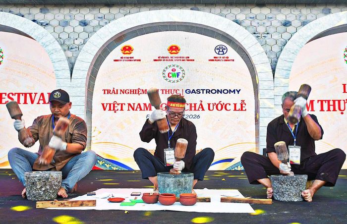 Các hoạt động giao lưu góp phần đưa văn hóa các quốc gia đến gần hơn với công chúng Việt Nam.