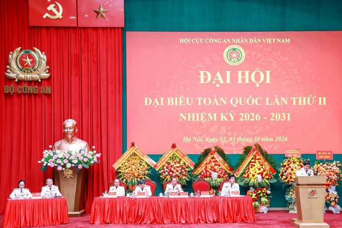 Đoàn Chủ tịch điều hành Đại hội.
