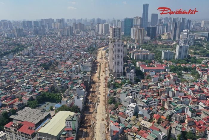 Khi hoàn thành, tuyến Vành đai 2,5 sẽ góp phần tăng khả năng kết nối giữa các khu vực của Hà Nội, tạo thêm hướng lưu thông cho phương tiện, qua đó giảm áp lực lên một số tuyến đường hiện hữu, đặc biệt trong khung giờ cao điểm.