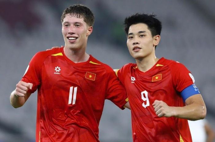  Đình Bắc vào sân đầu hiệp hai và trực tiếp tạo ra bước ngoặt trong chiến thắng 4-2 của tuyển Việt Nam trước Pakistan. 