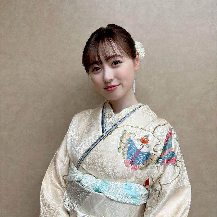  Trái với mức độ nổi tiếng, đời tư của Fukuhara khá kín tiếng. Cô từng được người hâm mộ ghép đôi với một số bạn diễn nam, song phần lớn chỉ dừng ở suy đoán và không có mối quan hệ nào được xác nhận. Trước khi thông báo kết hôn với Kubo Takefusa, nữ diễn viên cũng gần như chưa từng để lộ dấu hiệu hẹn hò. 