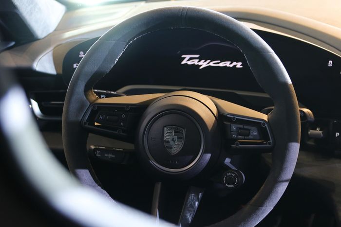  Porsche không từ bỏ xe điện. Ảnh minh họa: Phúc Hậu. 