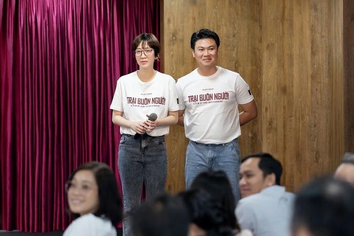  Toni Dương Bảo Anh và Mèo Bích Trang cho biết phần lớn ngân sách Trại buôn người được dành cho sản xuất, trong khi chi phí marketing chỉ chiếm tỷ lệ nhỏ. 