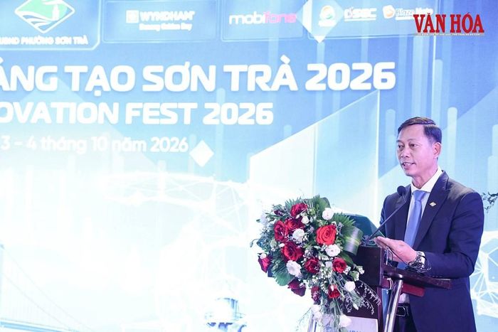 Phó Chủ tịch UBND phường Sơn Trà Nguyễn Huy Bình phát biểu khai mạc Lễ hội