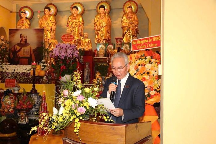 Ông Lê Văn Minh, Phó Chủ tịch Thường trực Hội đồng hương Thanh Hóa tại TP.HCM và các tỉnh phía Nam phát biểu tại buổi lễ