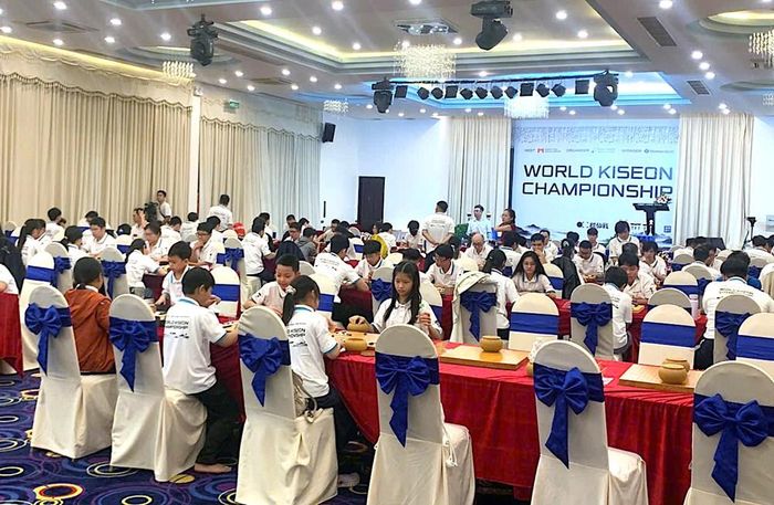 Giải có sự tham dự của gần 100 kỳ thủ đến từ 7 đoàn