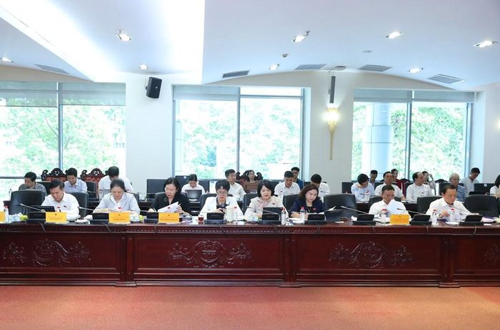 Các đại biểu dự phiên họp