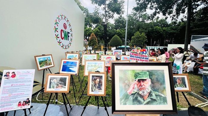 Triển lãm tranh "Nét vẽ nối liền hai bờ đại dương - 66 năm thắm tình hữu nghị Việt Nam - Cuba”