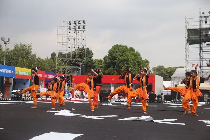 Tiết mục biểu diễn từ đoàn nghệ thuật Ấn Độ