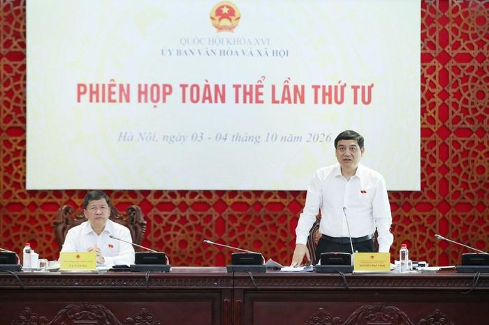 Ủy viên BCH Trung ương Đảng, Chủ nhiệm Ủy ban Văn hóa và Xã hội của Quốc hội Nguyễn Đắc Vinh phát biểu