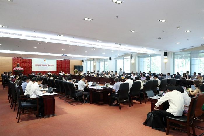 Quang cảnh phiên họp