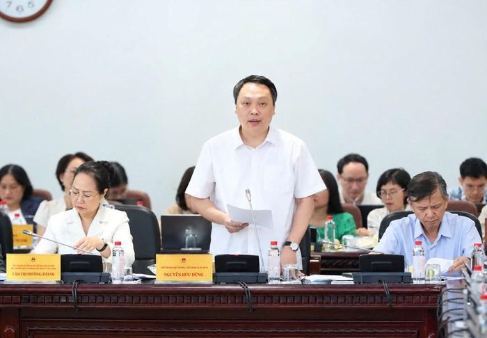 Thứ trưởng Bộ VHTTDL Nguyễn Huy Dũng giải trình, tiếp thu ý kiến của cơ quan thẩm tra và các ý kiến đại biểu nêu