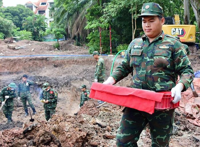 Kết quả trong ngày 3.10, TP.HCM quy tập được 8 bộ hài cốt liệ sĩ tại Công viên Lê Thị Riêng