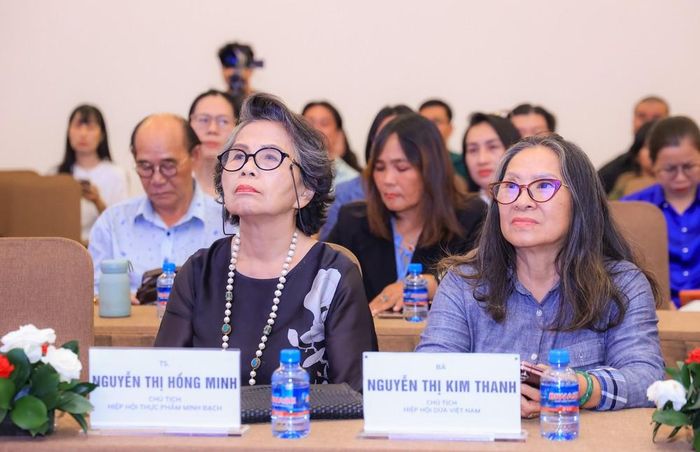 Các đại biểu tham dự hội thảo
