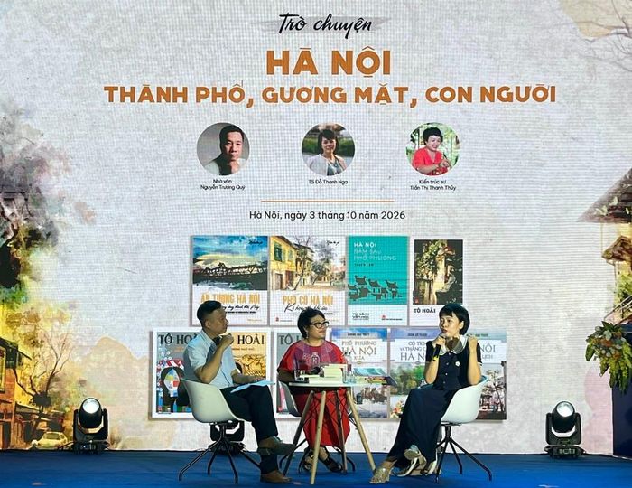 Các diễn giả tại chương trình "Hà Nội - Thành phố, gương mặt, con người"