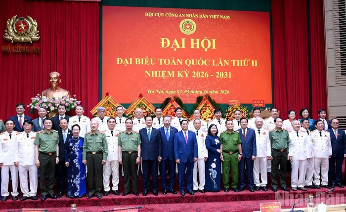 Tổng Bí thư, Chủ tịch nước Tô Lâm, các đồng chí lãnh đạo, nguyên lãnh đạo Đảng, Nhà nước và các đại biểu dự Đại hội đại biểu toàn quốc Hội Cựu Công an nhân dân Việt Nam lần thứ II, nhiệm kỳ 2026-2031.