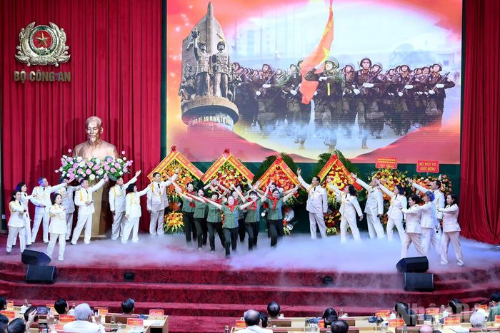 Chương trình nghệ thuật tại Đại hội.