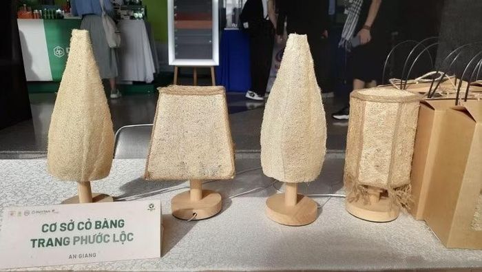 Trưng bày các sản phẩm xanh tại Thành phố Hồ Chí Minh. (Ảnh: CAO TÂN)