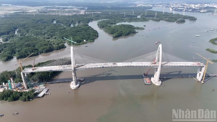 Cùng với cầu Bình Khánh, cầu Phước Khánh thuộc dự án cao tốc Bến Lức-Long Thành, cầu Phước An là một trong những cây cầu có tĩnh không thông thuyền cao nhất nước ta thời điểm hiện tại.