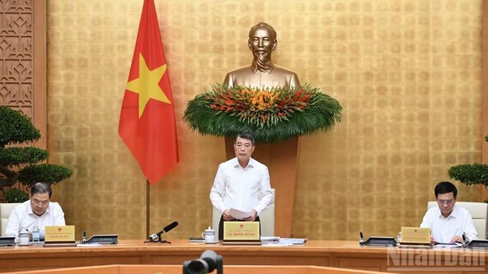  Thủ tướng Lê Minh Hưng phát biểu tại phiên họp. (Ảnh: TRẦN HẢI) 