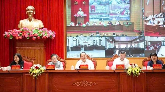 Đoàn đại biểu Quốc hội thành phố Quảng Ninh tại hội nghị tiếp xúc cử tri. (Ảnh: QUANG THỌ)