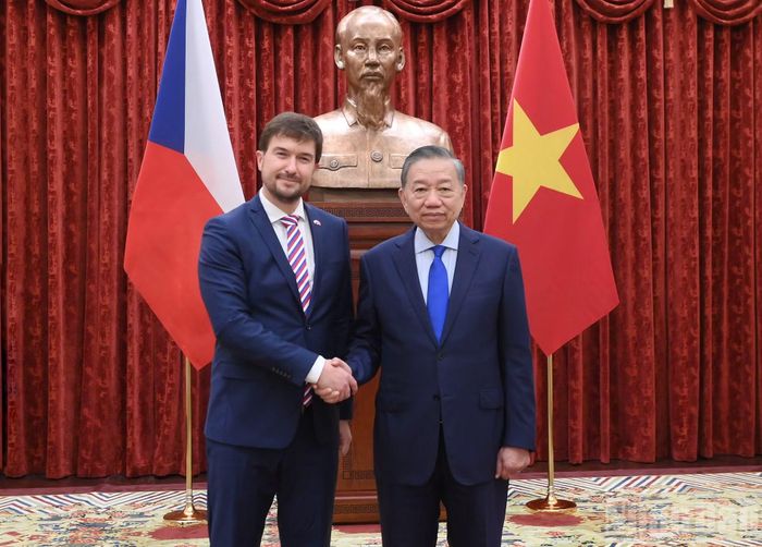 Tổng Bí thư, Chủ tịch nước Tô Lâm với Đại sứ Cộng hòa Séc Lukáš Kaucký.