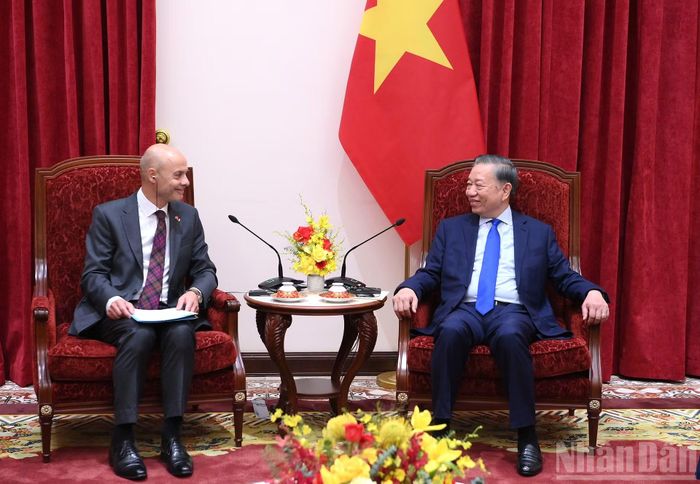Tổng Bí thư, Chủ tịch nước Tô Lâm tiếp Đại sứ Cộng hòa Pháp tại Việt Nam Didier Le Bret.