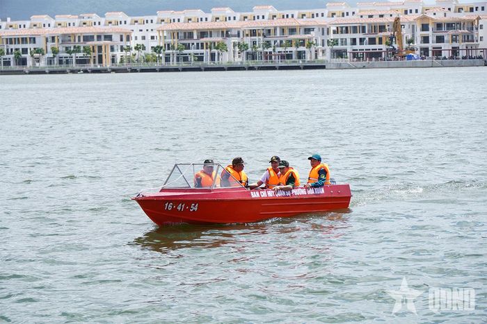 Cán bộ, chiến sĩ LLVT TP Đà Nẵng tham gia khóa đào tạo điều khiển phương tiện thủy nội địa.