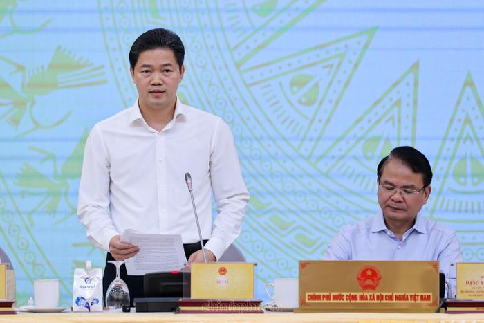 Thứ trưởng thường trực Bộ Y tế Vũ Mạnh Hà chia sẻ thông tin tại họp báo. Ảnh: chinhphu.vn 