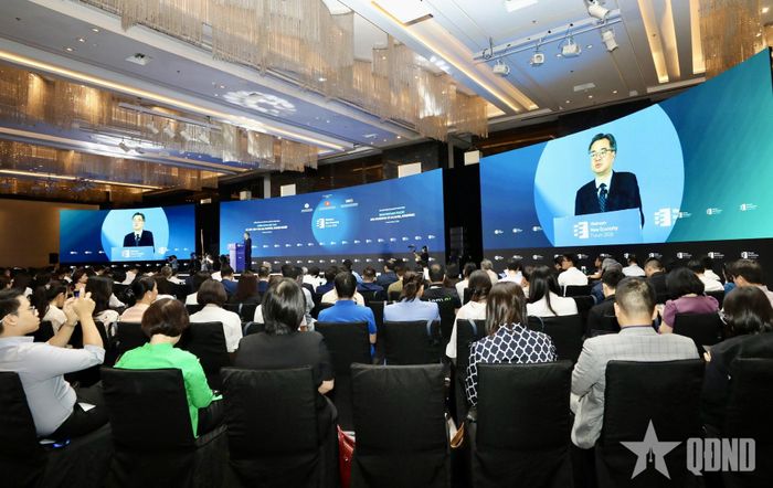  Quang cảnh diễn đàn "Chính sách đột phá và sức bật của địa phương, doanh nghiệp". 