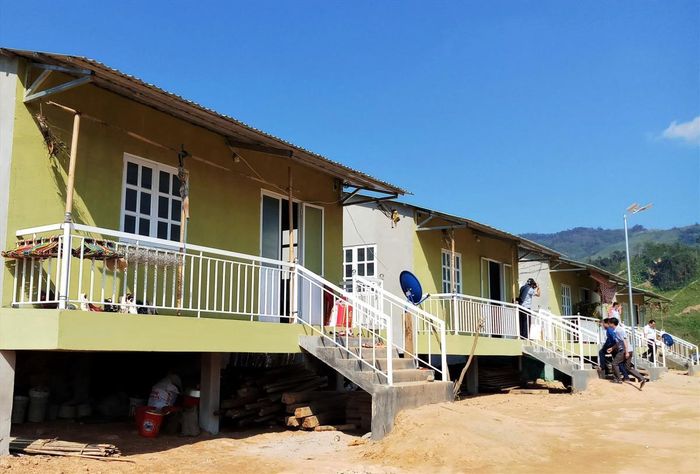Một khu tái định cư ở vùng cao Đà Nẵng được hoàn thành phục vụ di dời người dân khu vực bị ảnh hưởng bởi thiên tai.