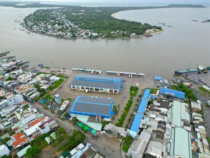  Chợ cá Tam Quang, TP Đà Nẵng được đầu tư hiện đại, kết nối logistics thuận lợi. Ảnh: NGỌC OAI 