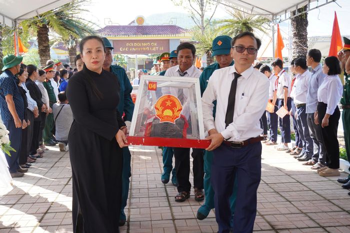 Các hài cốt liệt sĩ được đưa về Nghĩa trang liệt sĩ Ba Động, xã Ba Động, tỉnh Quảng Ngãi. Ảnh: UBND XÃ ĐẶNG THÙY TRÂM