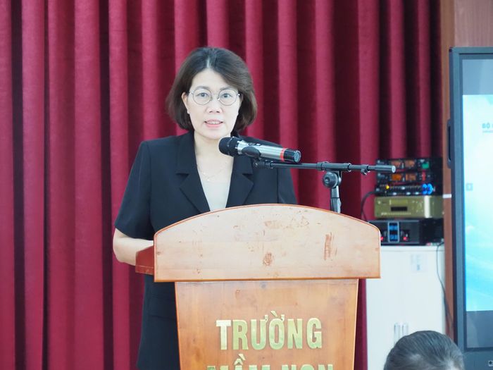  Phó Vụ trưởng Vụ Giáo dục mầm non (Bộ GD-ĐT) Hoàng Thị Dinh chia sẻ tại tọa đàm sáng 3-10 