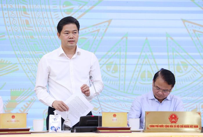  Thứ trưởng Thường trực Bộ Y tế Vũ Mạnh Hà nêu các biện pháp đảm bảo quản lý giá thuốc và trang thiết bị y tế. Ảnh: QUANG PHÚC 