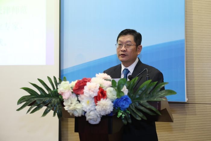  TS Cao Anh Tuấn, Phó Hiệu trưởng Trường ĐH Sư phạm TPHCM, phát biểu. 