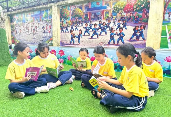 Nhiều trường Tiểu học tại TPHCM bố trí đa dạng không gian đọc sách dành cho học sinh trong khuôn viên trường.