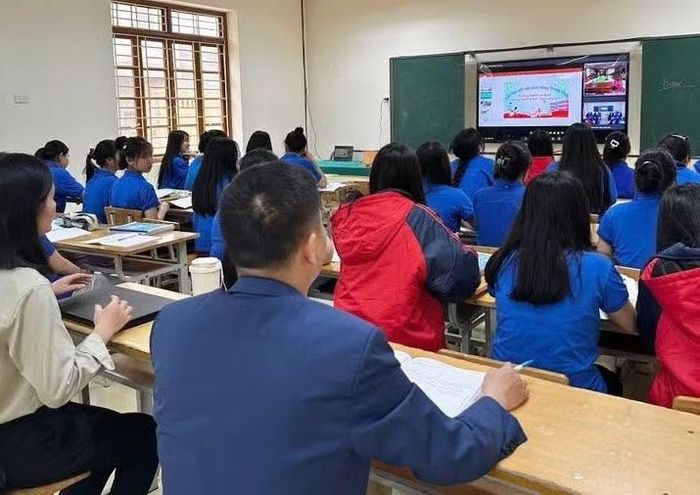 Nhiều tiết học được sử dụng công nghệ để giảng dạy. Ảnh NTCC.