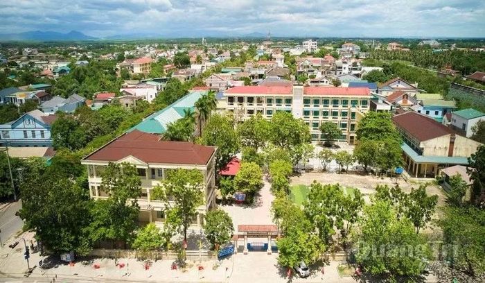 Mái trường Phổ thông Dân tộc Nội trú THPT Nam Quảng Trị trở thành nơi nuôi dưỡng ước mơ cho học sinh dân tộc. Ảnh: Báo Quảng Trị