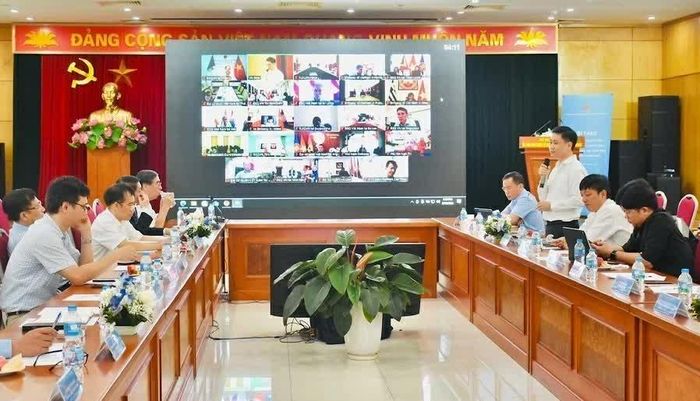 Hội thảo “Xây dựng và phát triển các mạng lưới chuyên gia, trí thức trong các lĩnh vực công nghệ chiến lược” do Ủy ban Nhà nước về người Việt Nam ở nước ngoài (Bộ Ngoại giao) tổ chức ngày 10/8. (Ảnh: Dương Tiêu)